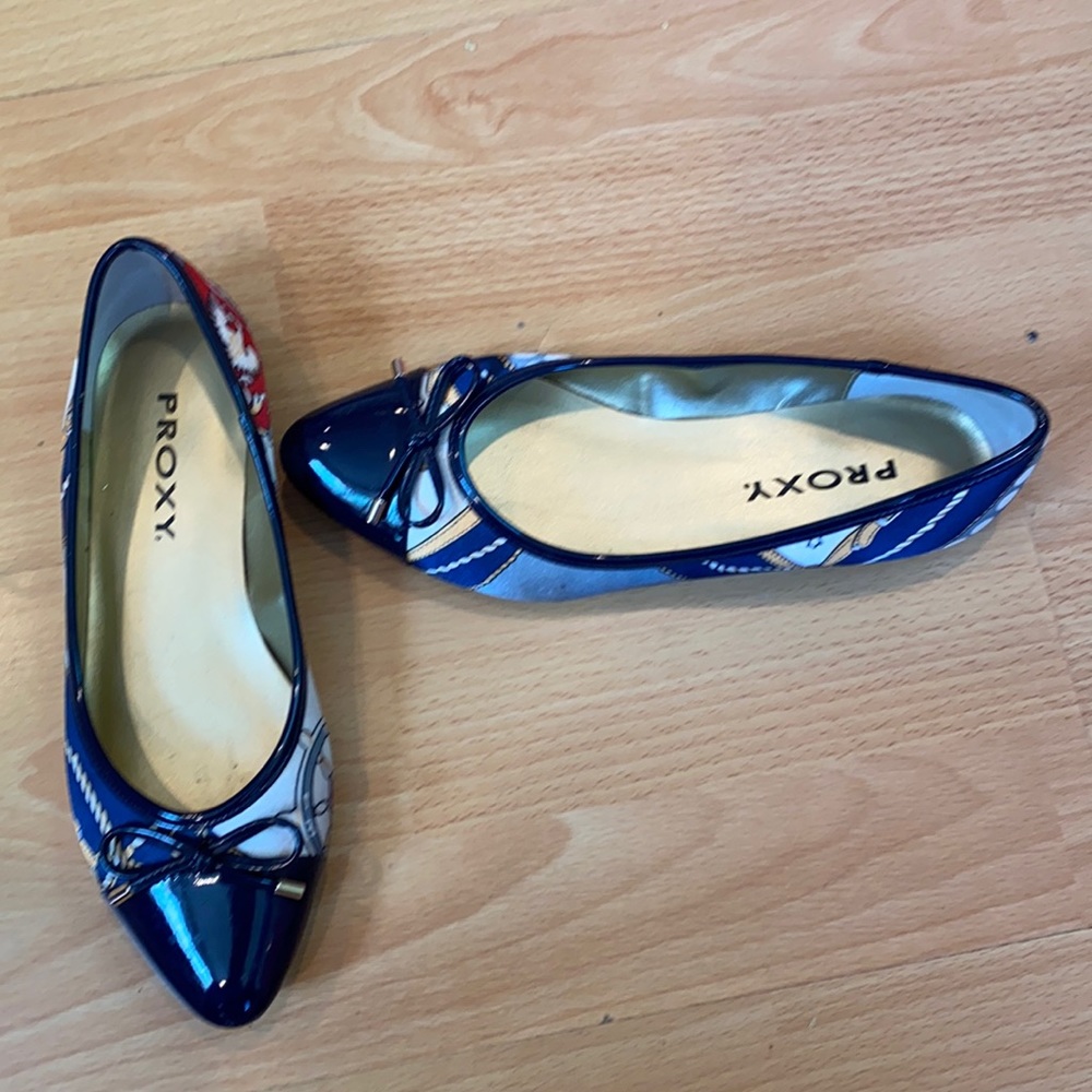Nautical theme shoes size 8 1/2 W